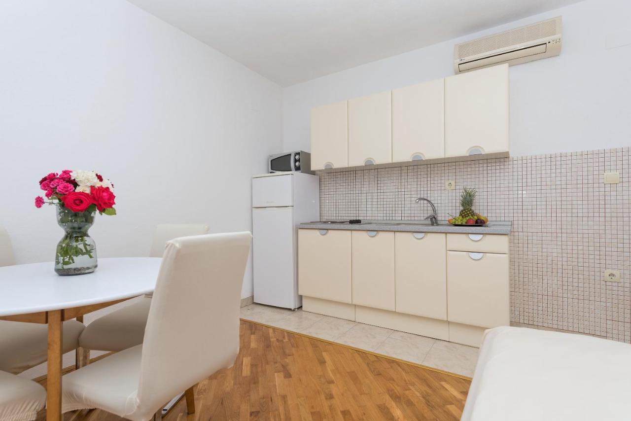 Skiljini Dvori - Apartman Makarska Exterior foto